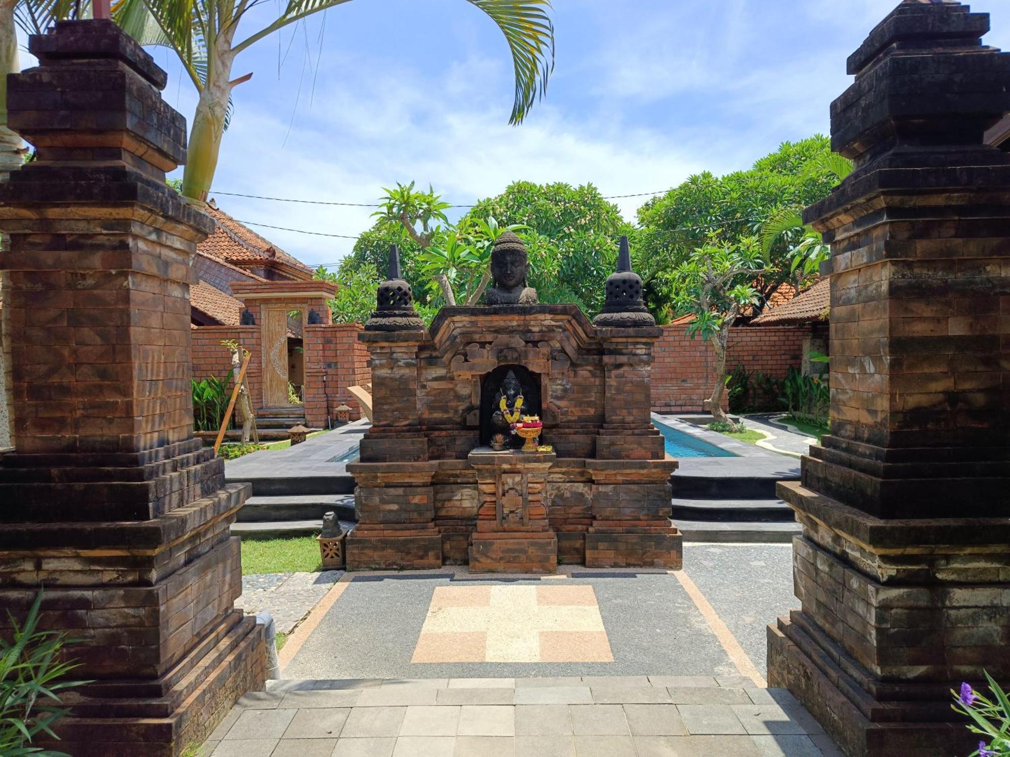 Villa Mahe Garden And By Kamara Kuta Lombok